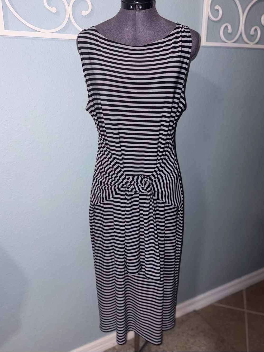 Like new Norma Kamali Striped Front-tie dress Sz XXL